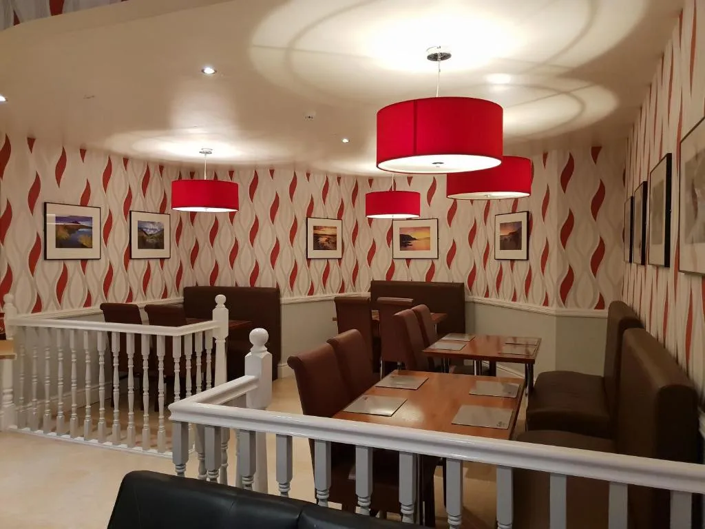 Ascot Hotel - Photo 4