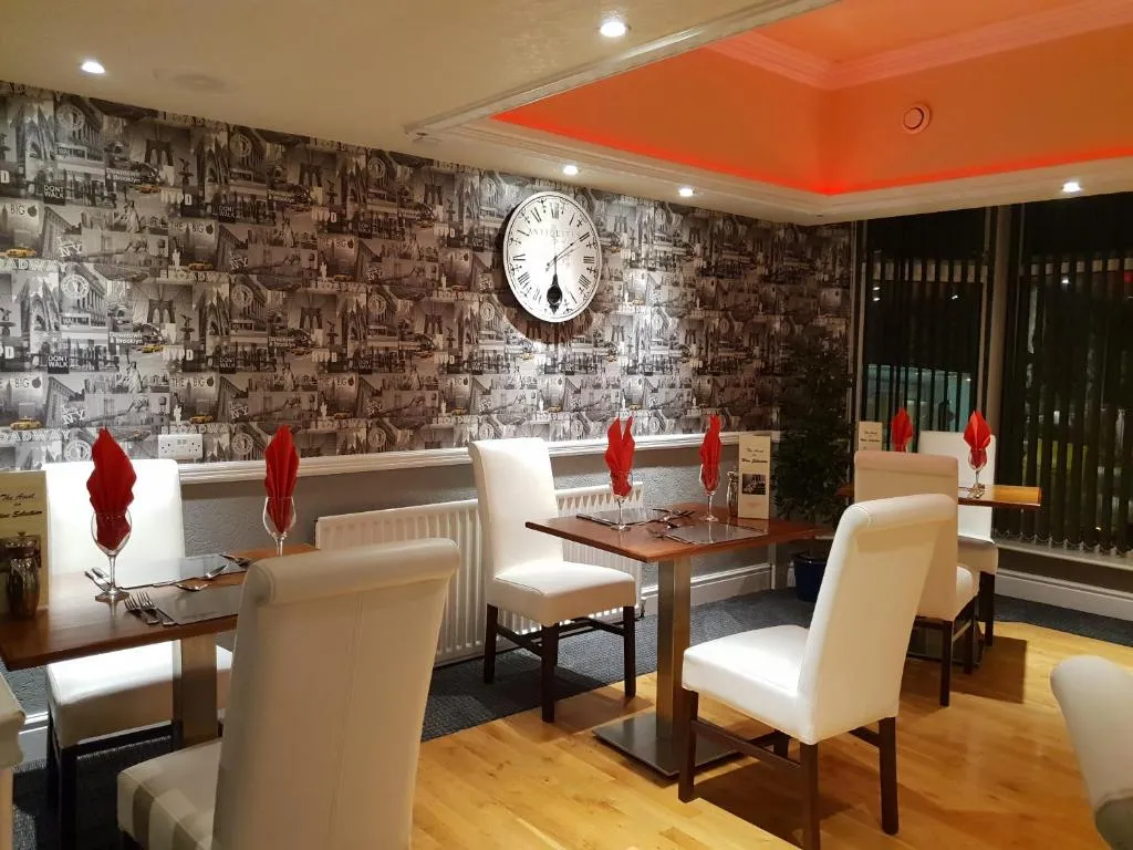 Ascot Hotel - Photo 5