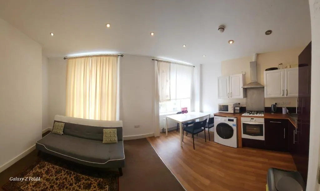 Flat 2 Douglas Head Road