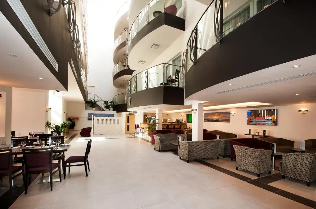 Mannin Hotel - Photo 4