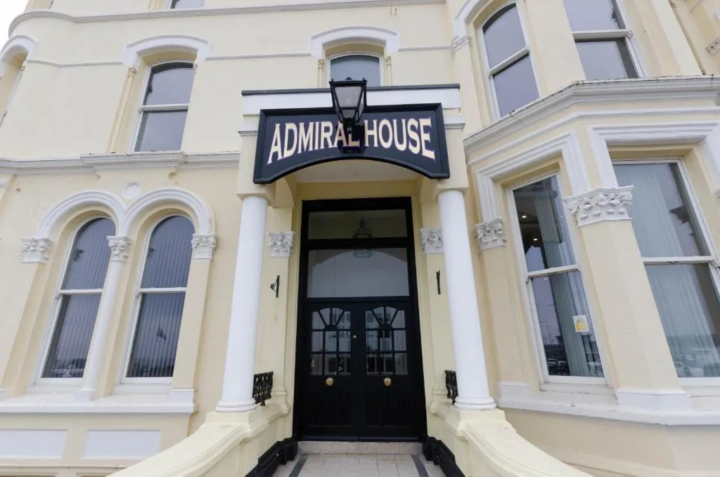 Opul Boutique at Admiral House