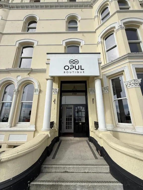 Opul Boutique at Admiral House - Photo 2