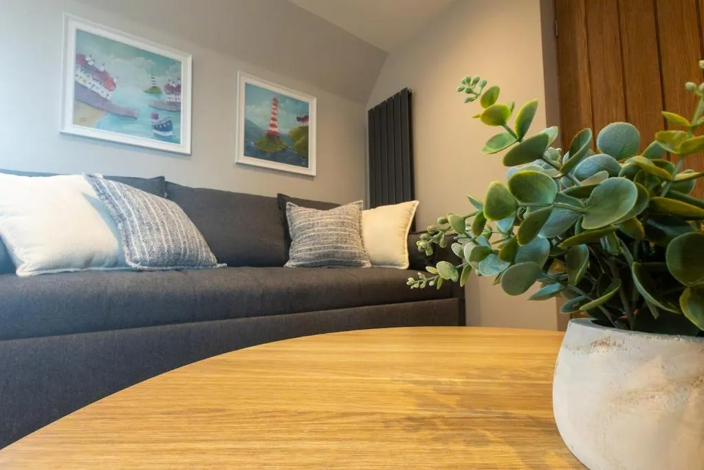 Stoneyloft Modern Apartment in Glen Vine - Photo 5